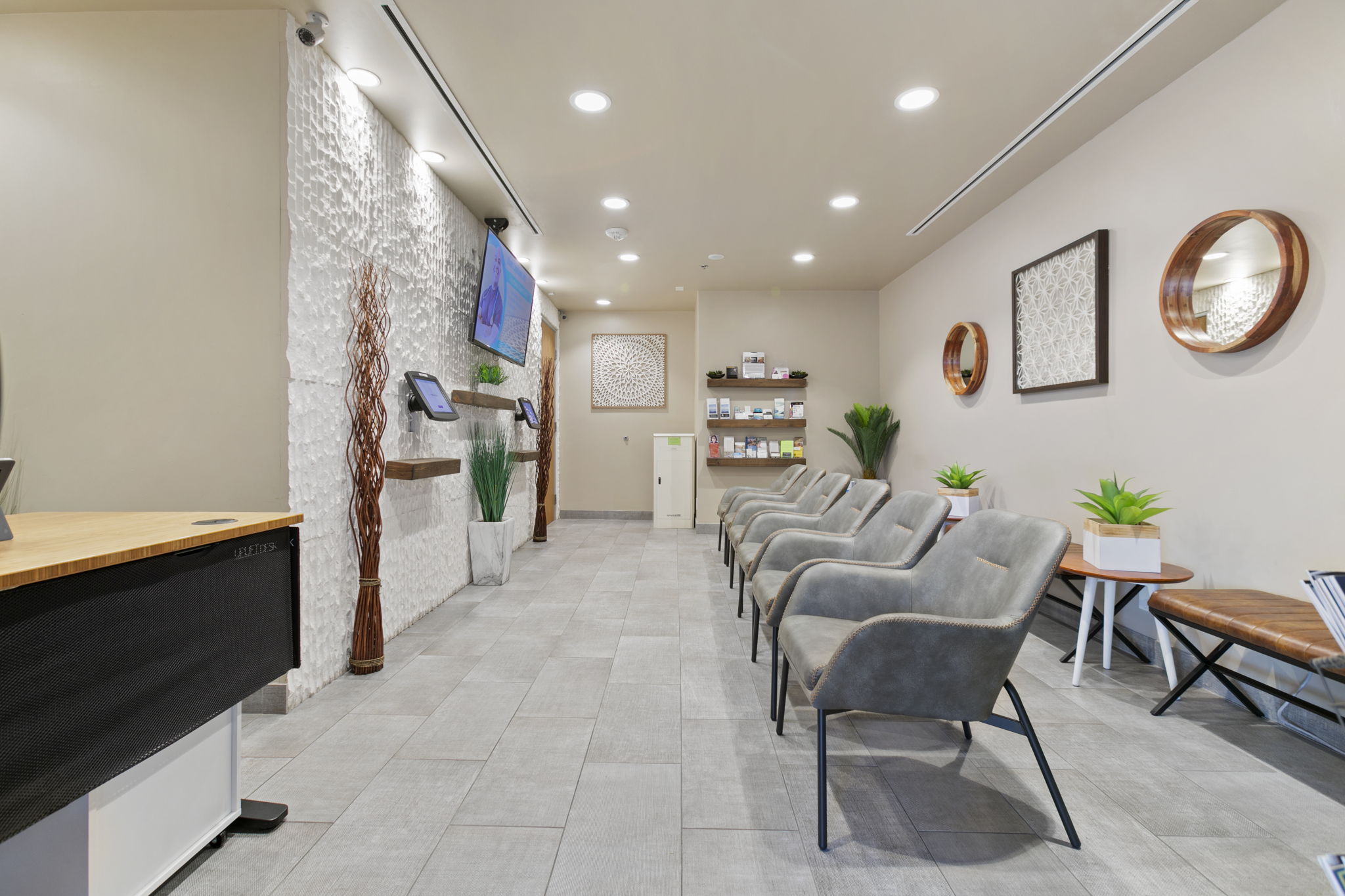 Viva MedSuites Scottsdale — inspection-ready medical waiting room